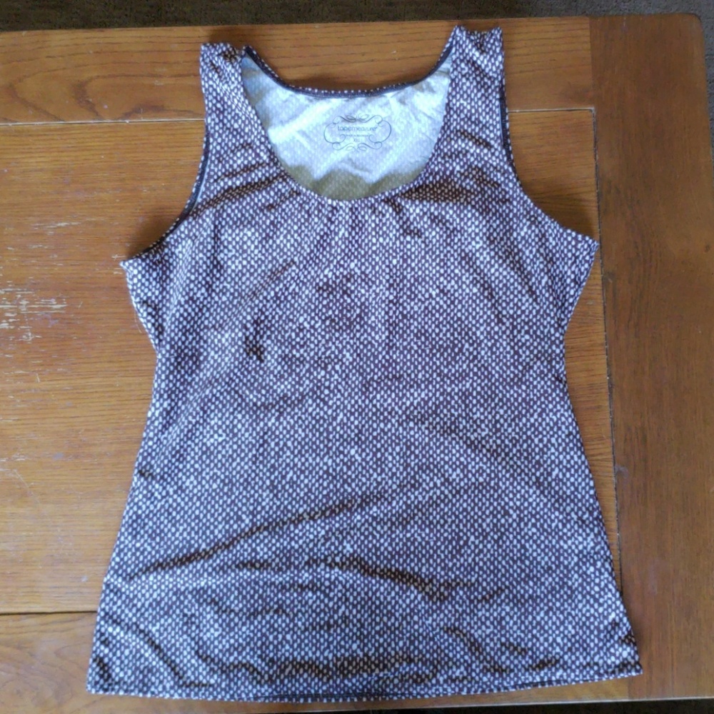 Tape measure lined tank